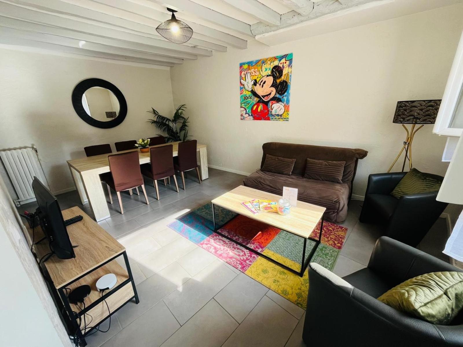 Disney House Шеси Экстерьер фото